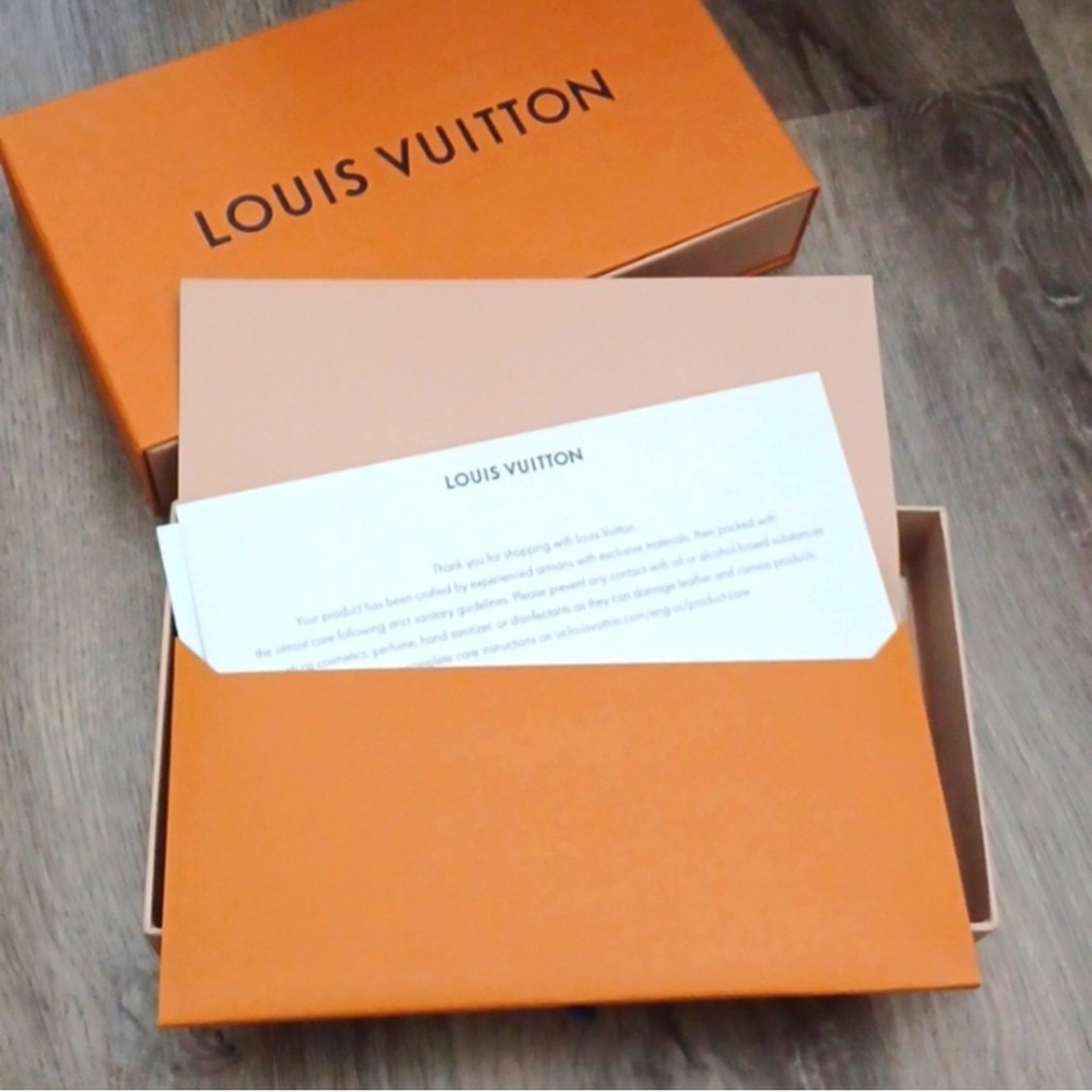 Authentic Louis Vuitton Packing Set - image 3